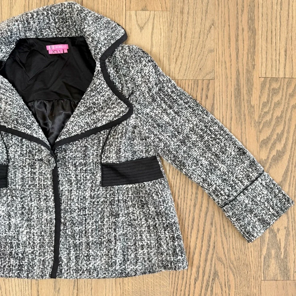 BCBGirls Stylish Tweed Black and Gray Jacket Size - Picture 4 of 15